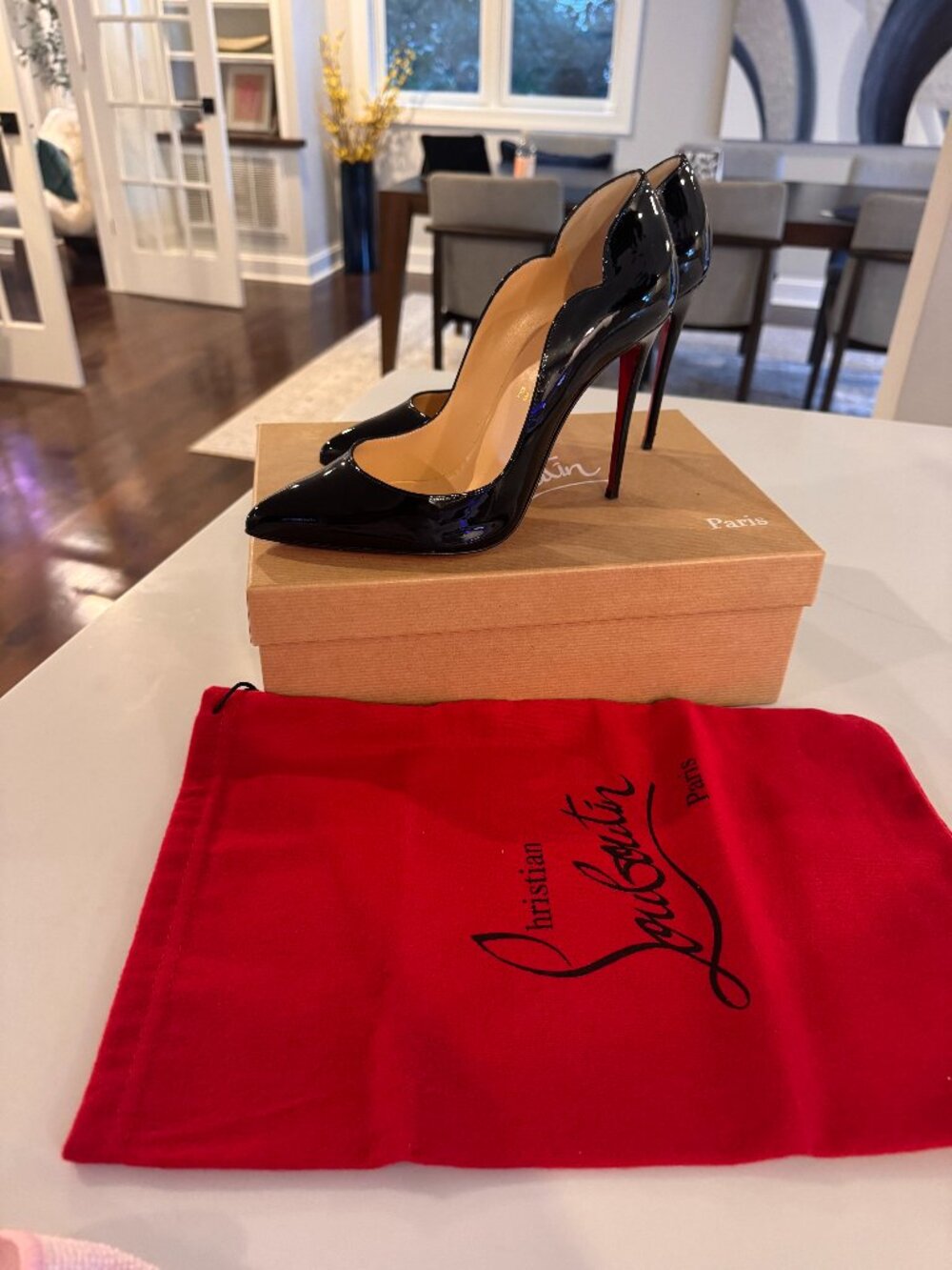 Christian Louboutin Hot Chick 100 Scallop Pointed Toe 38.5